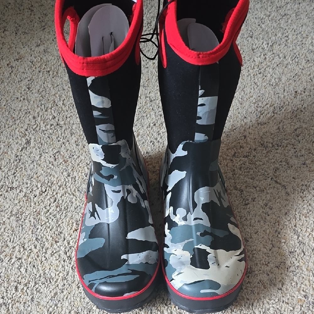 DSG Rain & Snow Boots Camouflage with Red Accent